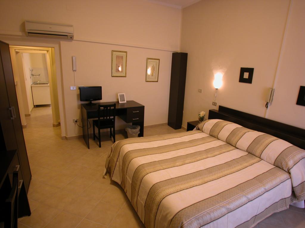 Guest House Roma Prato Zimmer foto